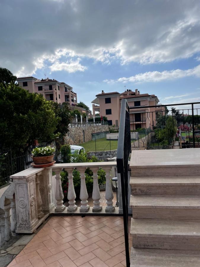 Apartment Aurora & Nicole Ideal Per Biker Con Terazza Vista Mare Parcheggio E Wi-Fi Gratuiti Pietra Ligure Eksteriør bilde