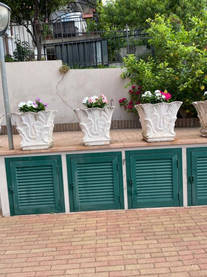 Apartment Aurora & Nicole Ideal Per Biker Con Terazza Vista Mare Parcheggio E Wi-Fi Gratuiti Pietra Ligure Eksteriør bilde