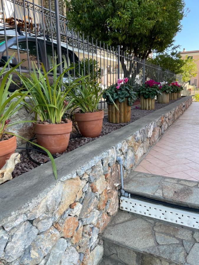 Apartment Aurora & Nicole Ideal Per Biker Con Terazza Vista Mare Parcheggio E Wi-Fi Gratuiti Pietra Ligure Eksteriør bilde