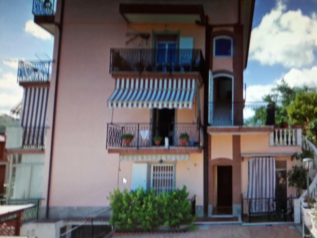 Apartment Aurora & Nicole Ideal Per Biker Con Terazza Vista Mare Parcheggio E Wi-Fi Gratuiti Pietra Ligure Eksteriør bilde