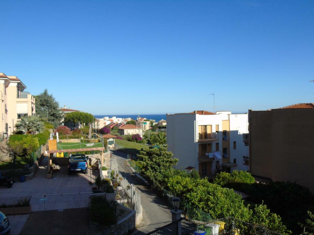 Apartment Aurora & Nicole Ideal Per Biker Con Terazza Vista Mare Parcheggio E Wi-Fi Gratuiti Pietra Ligure Eksteriør bilde