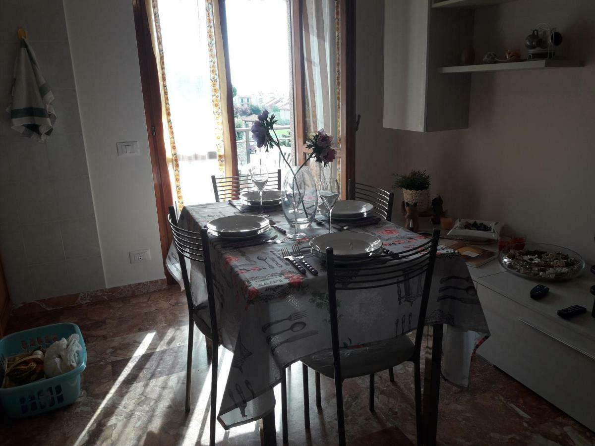 Apartment Aurora & Nicole Ideal Per Biker Con Terazza Vista Mare Parcheggio E Wi-Fi Gratuiti Pietra Ligure Eksteriør bilde