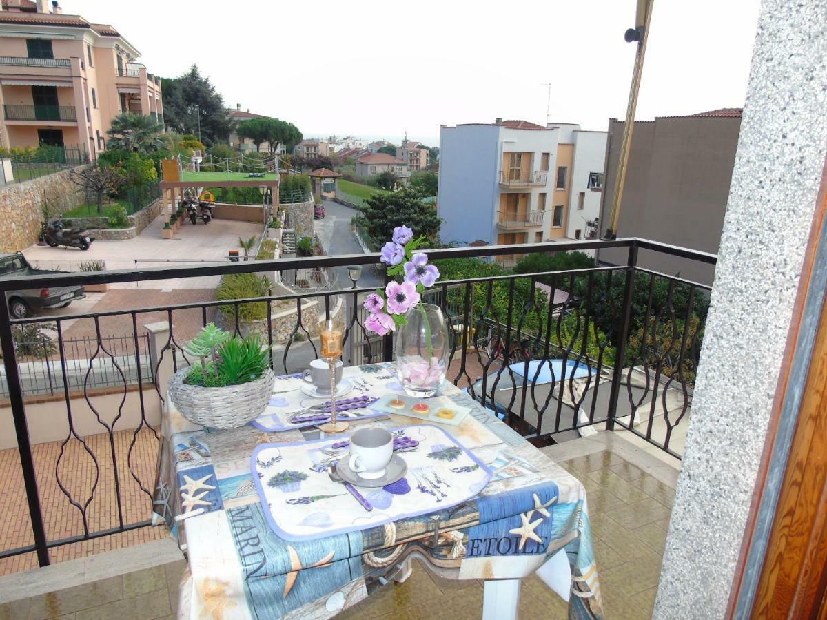Apartment Aurora & Nicole Ideal Per Biker Con Terazza Vista Mare Parcheggio E Wi-Fi Gratuiti Pietra Ligure Eksteriør bilde